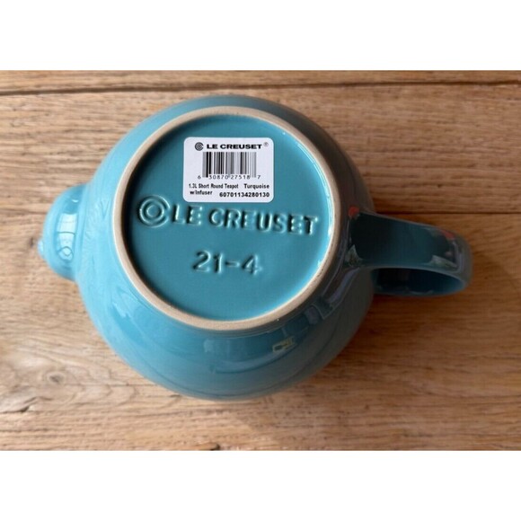 NEW Le Creuset Stoneware Large Round 44oz Teapot w/Infuser Turquoise Bl… - Picture 11 of 15